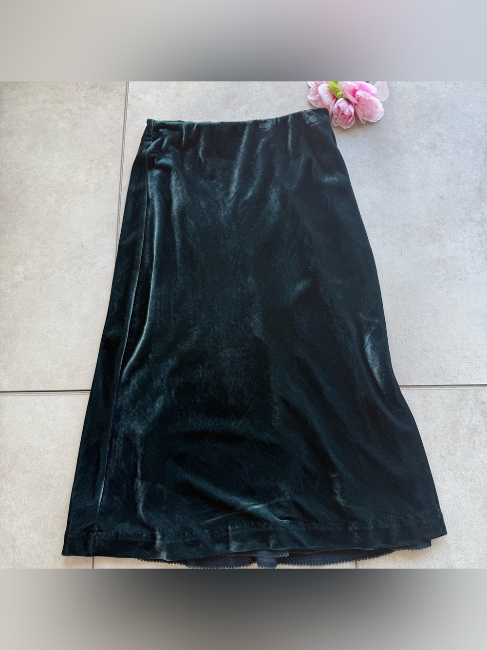 Maeve by Antropologie Midi Skirt Small Dark green Velvet stretch lined
